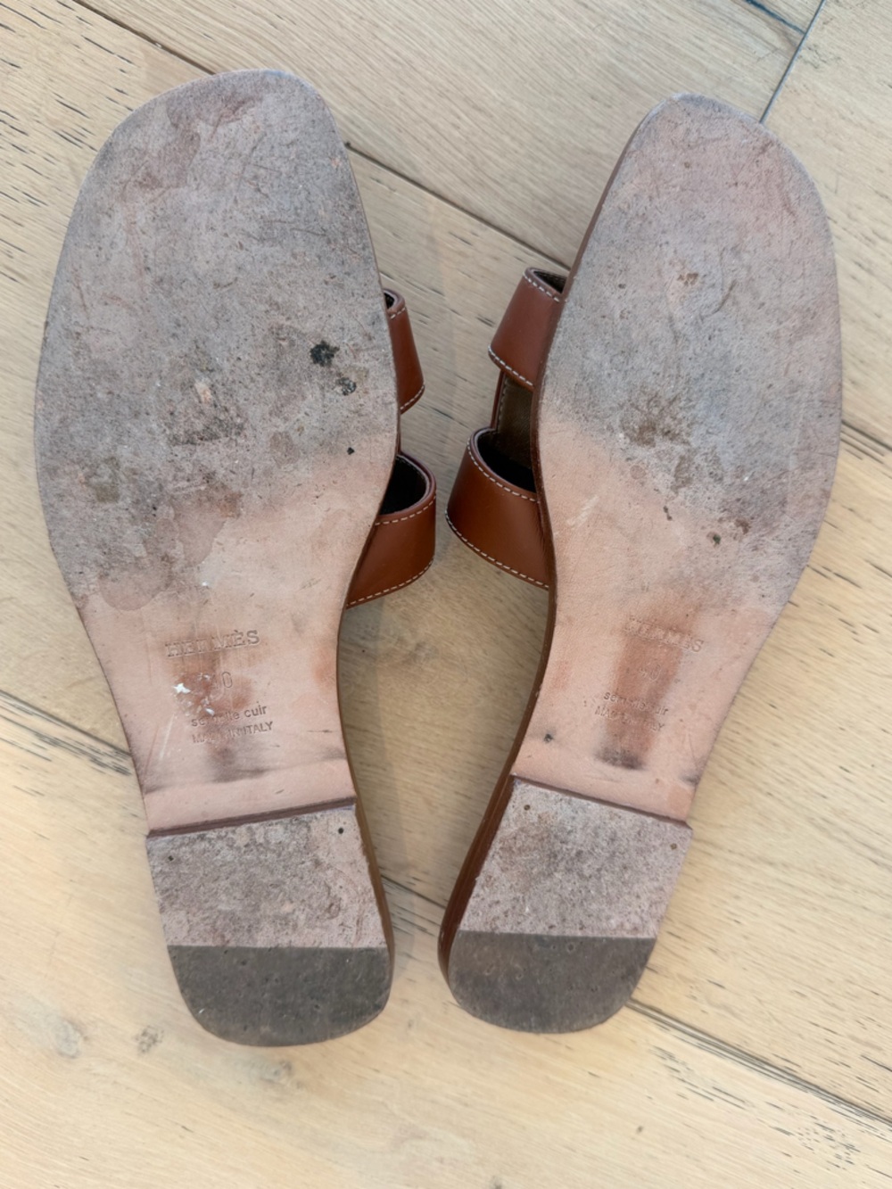 Hermes Oran Sandal Women's Brown Leather Slide Sandals - Picture 2 of 2